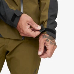 Silence Proshell Jacket Men Dark Olive/Moonless Night -KIN Clothing Style Shop 2d613914 6ef0 45e6 a9b0 3cd0a0807421