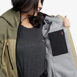 Silence Proshell Jacket Women Aloe -KIN Clothing Style Shop 8f34e6ca d69b 4b63 9fcb a886e4e17507