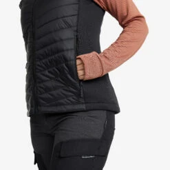 Radical Insulate Vest Women Black -KIN Clothing Style Shop d5f1e9a1 0130 42a3 b102 992c8d80b15d