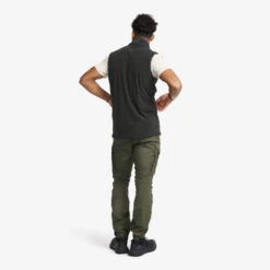 Essential Fleece Vest Men Black 10 Essential Fleece Vest Men Black -KIN Clothing Style Shop e1eb6330 34d5 4f87 89b5 01676fb2b487