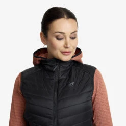Radical Insulate Vest Women Black -KIN Clothing Style Shop e25a6134 c9c2 48f0 957d 2ac5cdbf527c